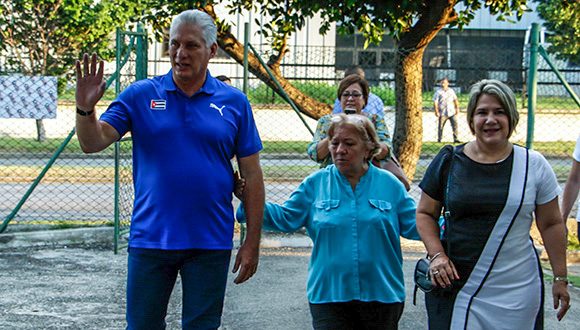 Presidente cubano vota en Referendo del Código de las Familias