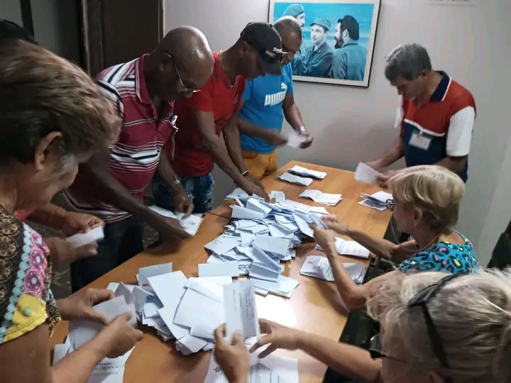 Transcurrió con éxito en Cuba votación en elecciones municipales