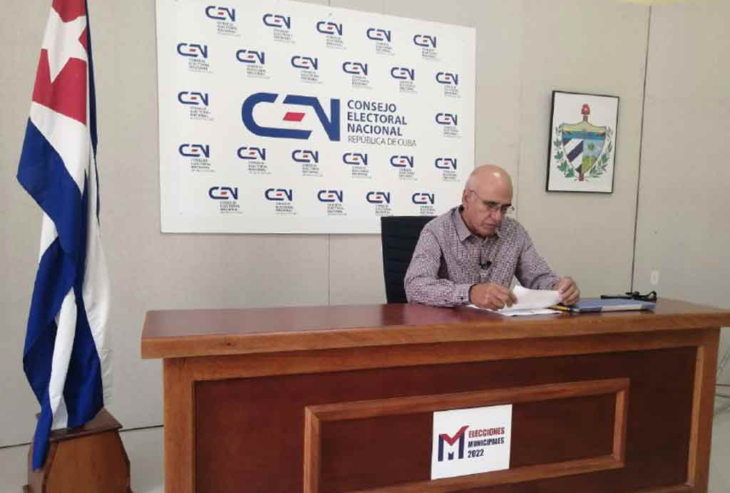 Con orden y disciplina, comicios municipales en Cuba