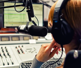 Mensaje de la Sra. Audrey Azoulay, Directora General de la UNESCO, con motivo del Día Mundial de la Radio