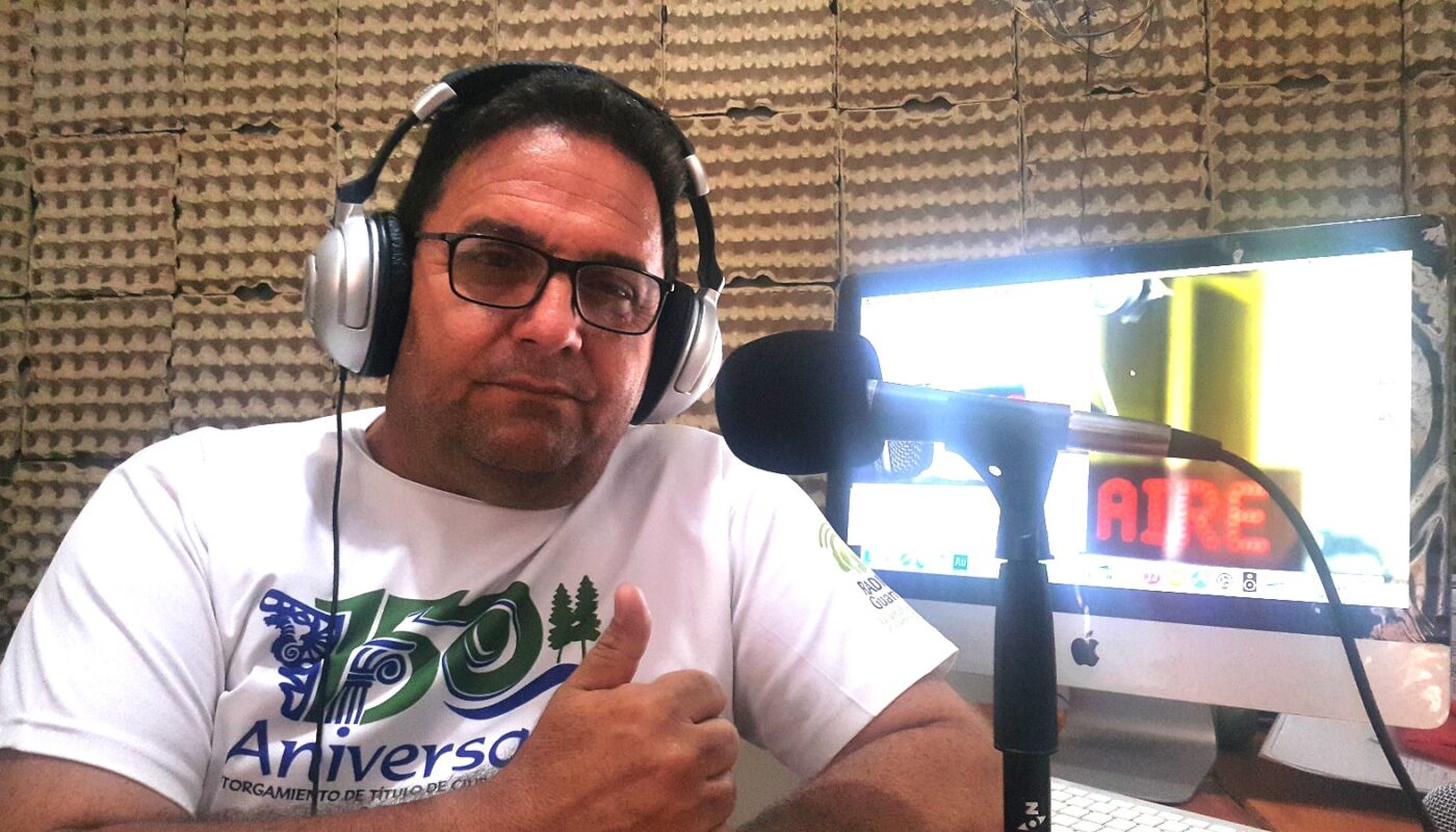 Frank González y su total entrega a la radio