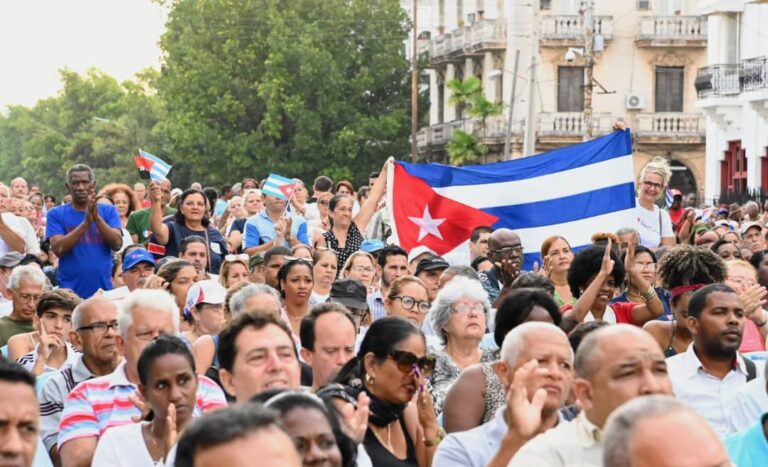 Conmemoran proclamación del carácter socialista de la Revolución