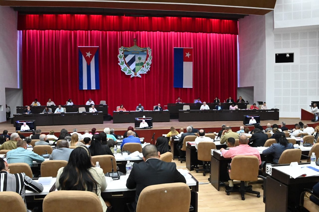 Parlamento de Cuba aprueba Ley de Comunicación Social