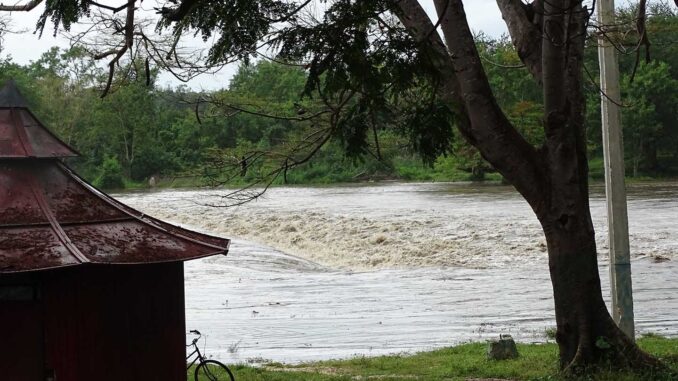 Presidente cubano insiste en extremar cuidados ante intensas lluvias