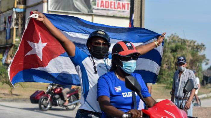 Cuba, el empujón colectivo