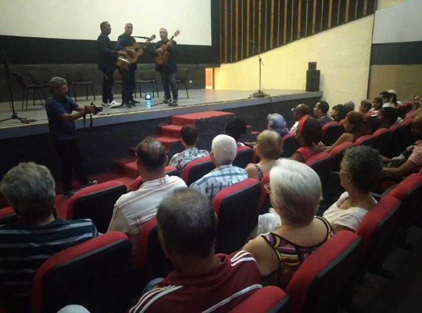 Celebran 55 años de creada Radio Siboney en Santiago de Cuba