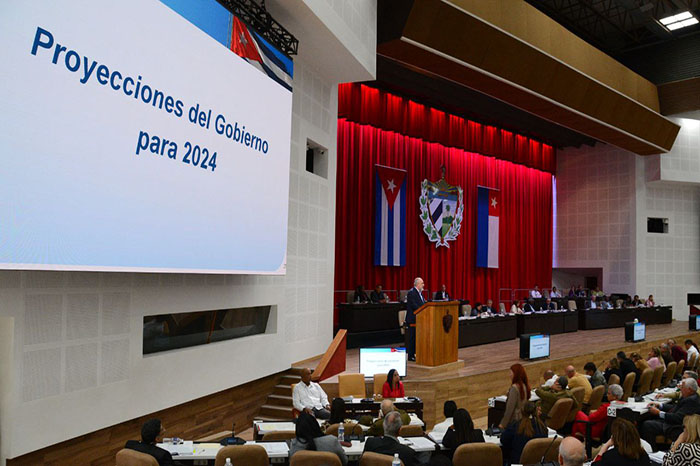 Anuncia Gobierno cubano medidas para dinamizar la economía