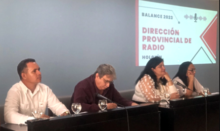 Directivos de la Radio nacional acompañaron a los radialistas holguineros durante su Asamblea de Balance correspondiente al pasado año. Foto: Yinisel Elcea