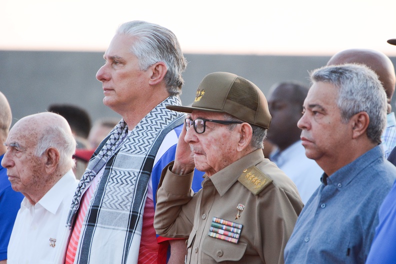 Presente Raúl en Tribuna Antimperialista para celebrar el Primero de Mayo