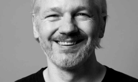 Julián Assange está libre