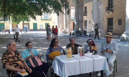 Tres Premios Nacionales de la Radio en «Sábado del libro», homenaje de lujo a 102 años de historia
