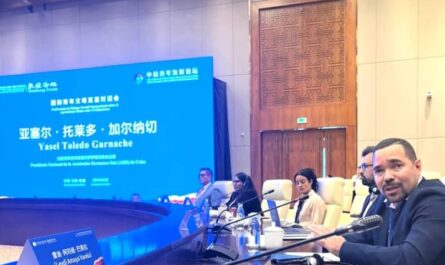 Participan jóvenes cubanos en Encuentro Internacional de Jóvenes Líderes de América Latina, el Caribe y China