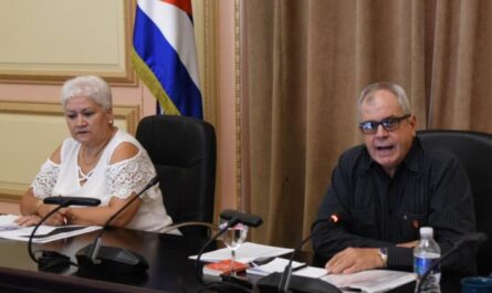 El secretario de la Asamblea Nacional del Poder Popular (Parlamento), Homero Acosta