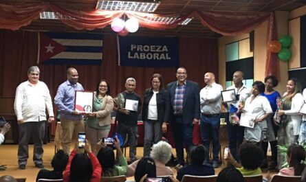Reconocen desempeño de radialistas guantanameros