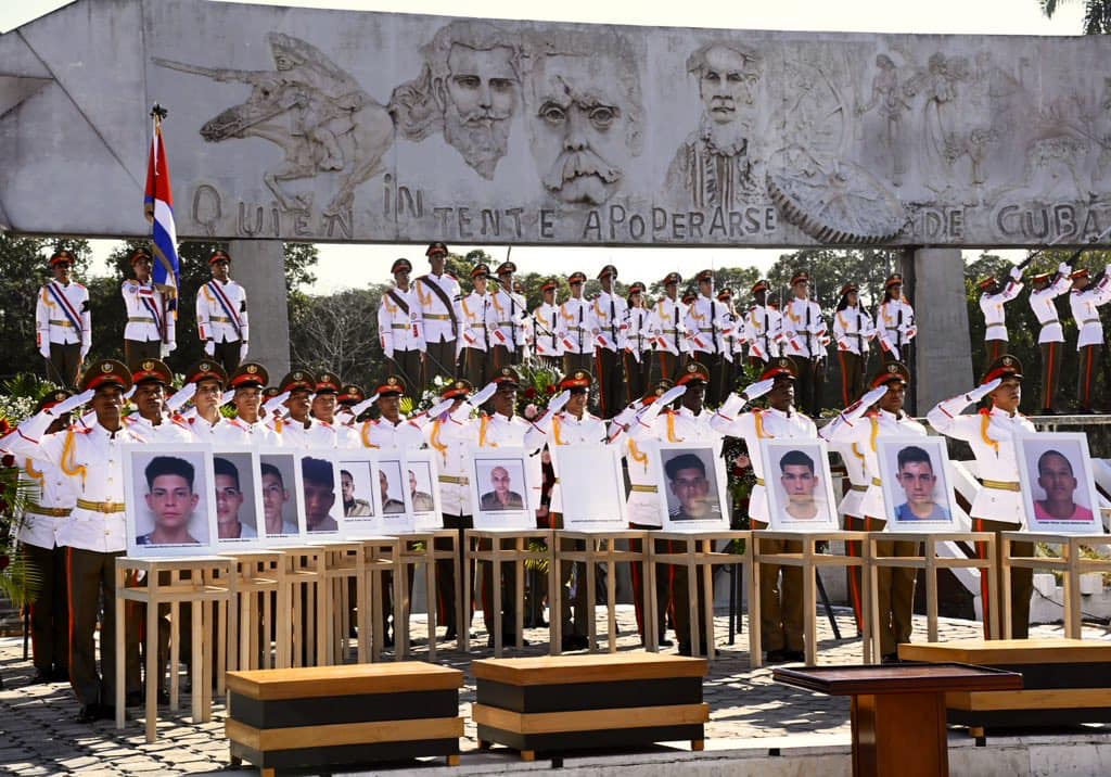 Cuba honra a combatientes caídos en cumplimiento de deber
