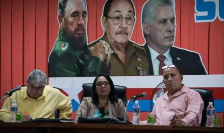 La valía de la radio en los momentos difíciles que atraviesa el país fue el eje central del debate el día 8 de enero en la Asamblea de Balance del Sistema Radial en Granma, correspondiente al 2024.