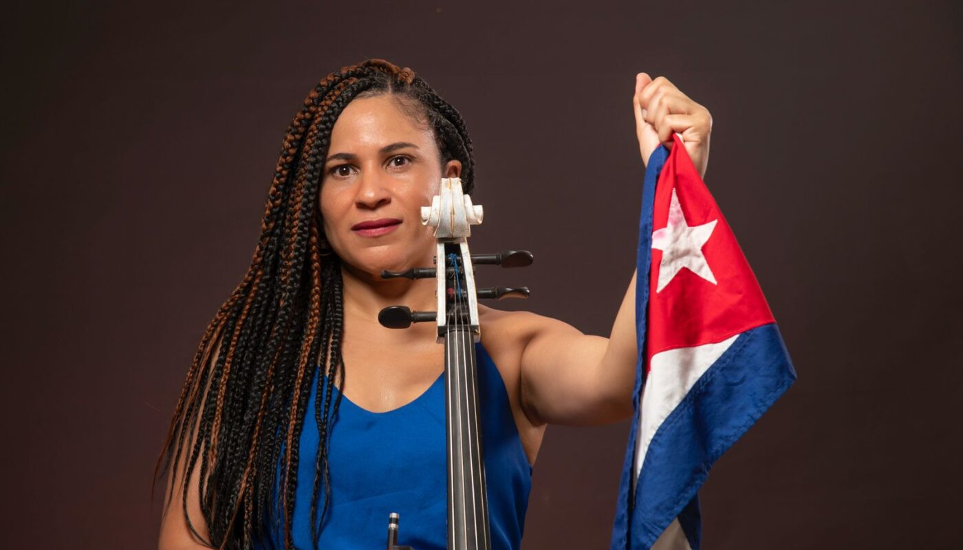 Dos artistas cubanas se confiesan en la radio