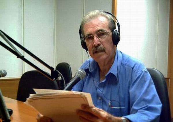 La radio, razón de vida para César Arrendondo, la voz de plata