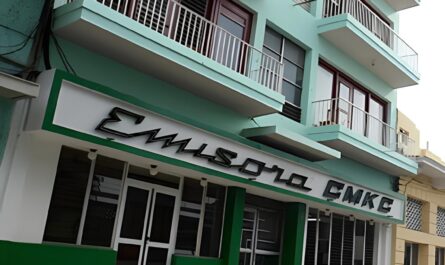 CMKC Radio Revolución: 95 años resonando en el oriente cubano