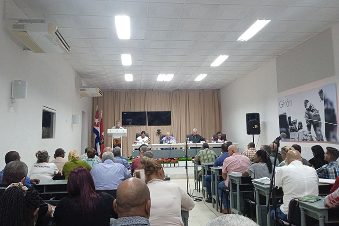 Apreció Díaz-Canel experiencias positivas en visita a Matanzas