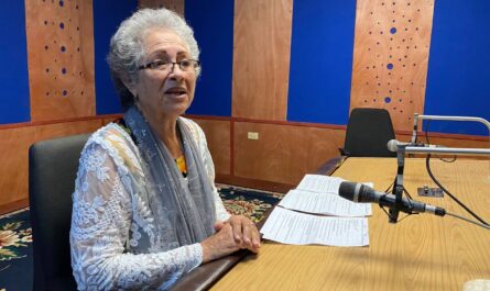 Aurora Nápoles Quiñones eligió a Radio Guáimaro hace 36 años para endulzar su vida