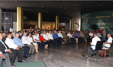 Acompaña Díaz-Canel acto centenario del primer partido comunista