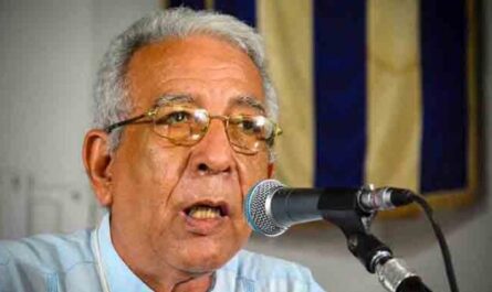 Dr. Eduardo Torres Cuevas