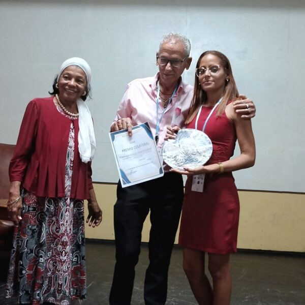 Entregan premios colaterales del Taller y Concurso Nacional de Radio Joven