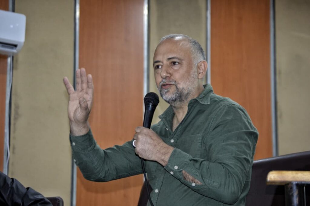 Ernesto Lamas, profesor e investigador asociado al Observatorio Latinoamericano de Regulación de Medios y Convergencia de Argentina. Foto: Dayam González