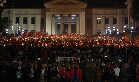 De la antorcha a la escalinata: un camino y legado