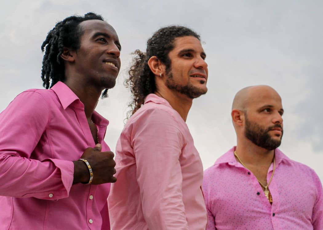 Café cubano en las ondas hertzianas insulares