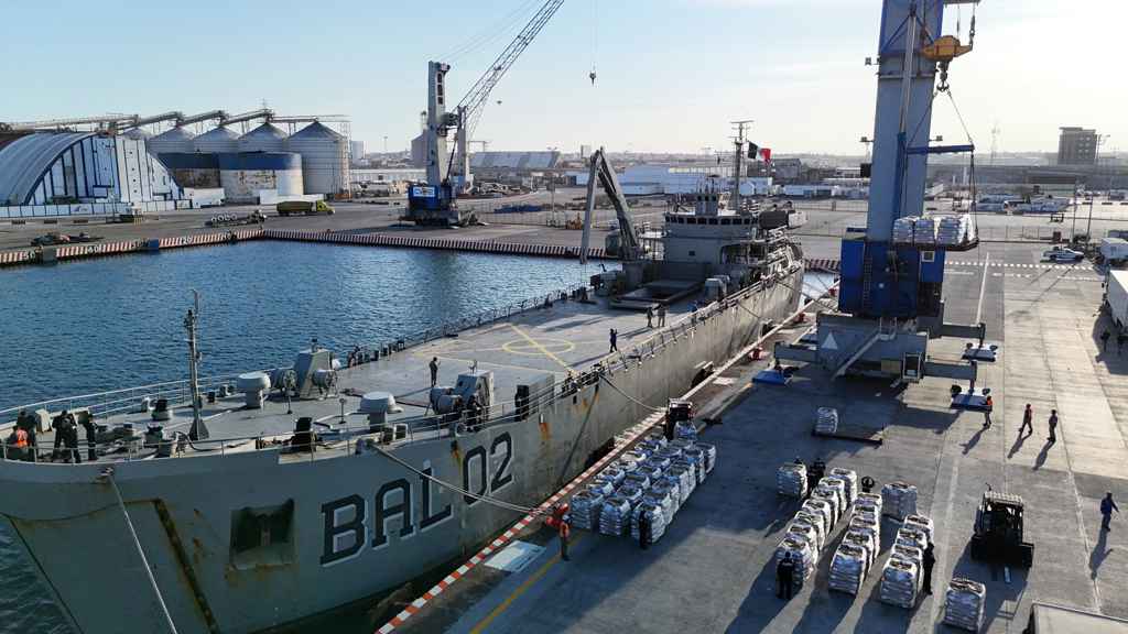 Pueblos y gobiernos con Cuba