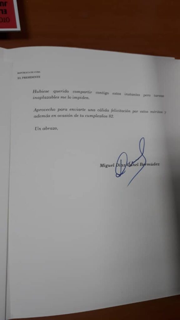 Presidente cubano destaca valor histórico del libro «historia de la Radio en el centro de Cuba»