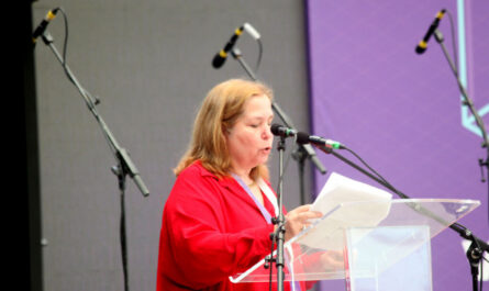 Imagen de portada: Rosa Miriam Elizalde. Foto de Iván Gutiérrez.