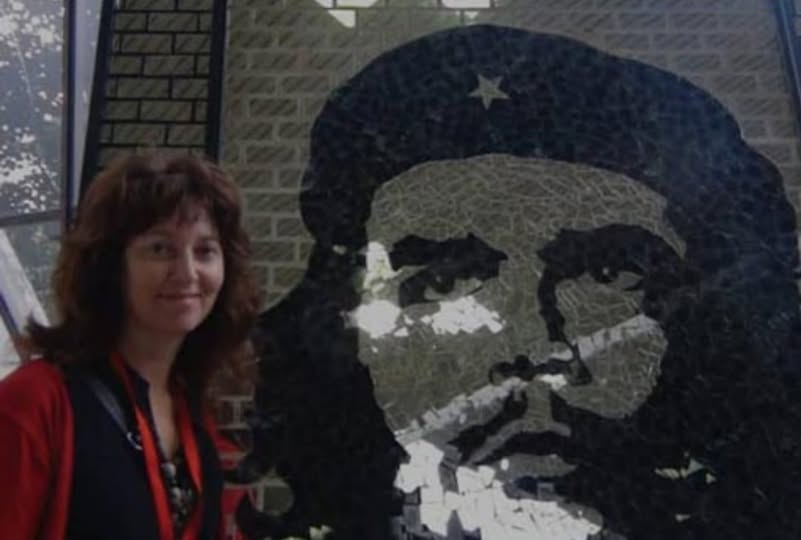 Radialista argentina publica poemarios sobre La Habana de Fidel y el malecón capitalino