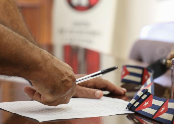 La firma por la Patria, también de la cultura cubana