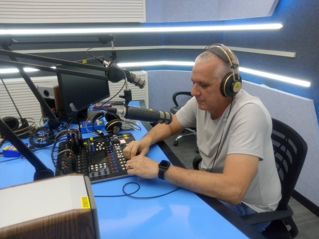 Más allá de una voz bonita, saber comunicar