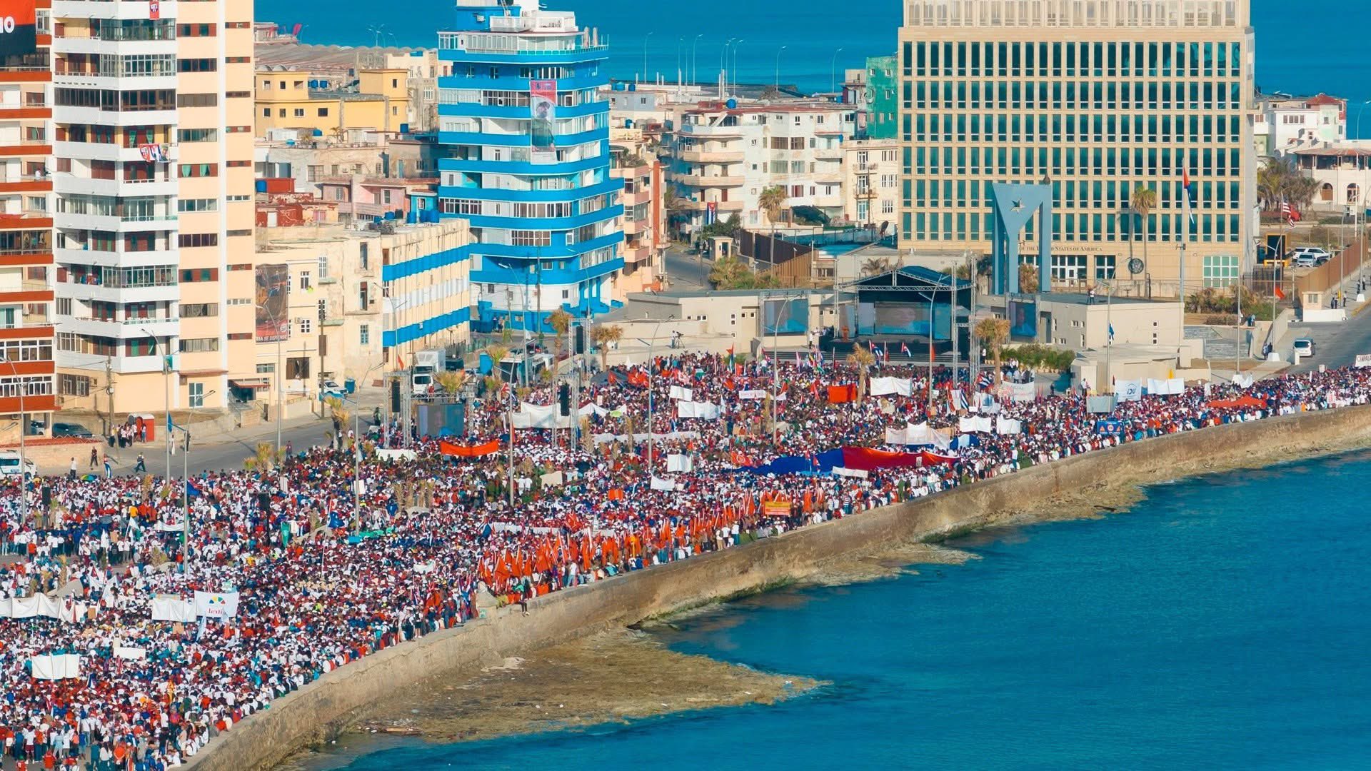 Los cubanos en marcha apretada por la paz