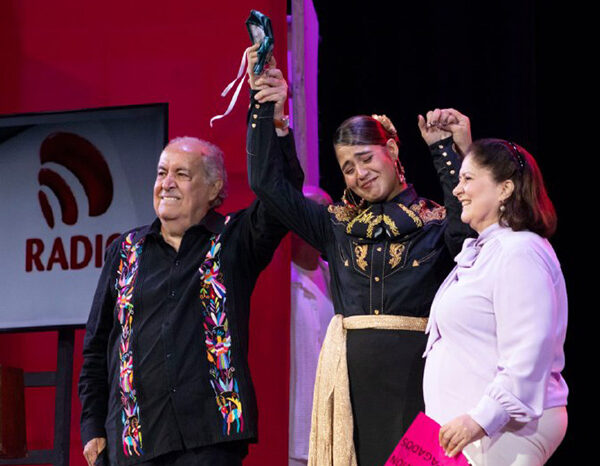 México homenajeó a la radio cubana por la difusión de su música y voces