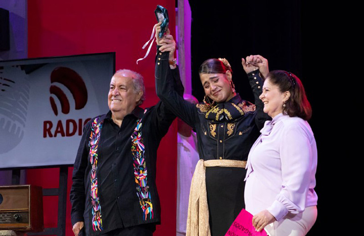 México homenajeó a la radio cubana por la difusión de su música y voces